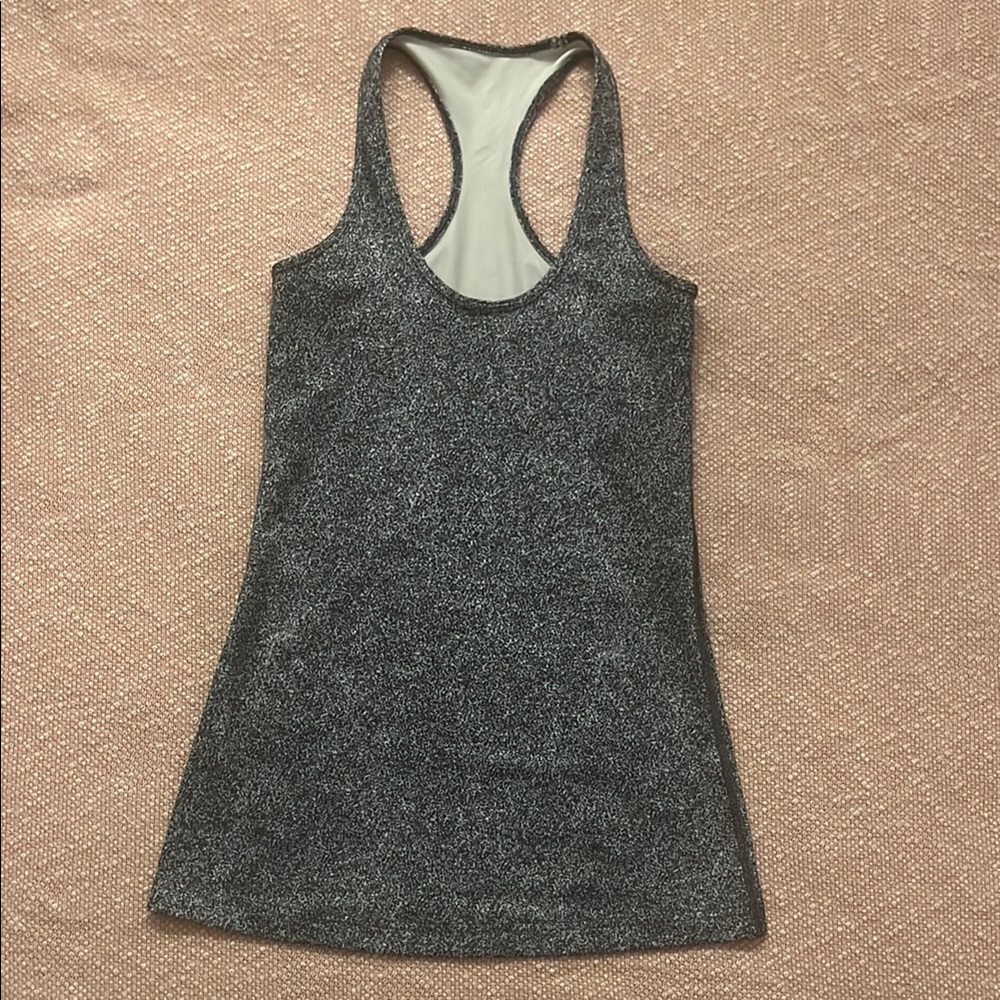 Lulu size 6 Tank Top